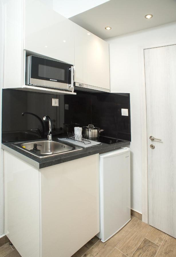 Lux Vip Apartments Peraía Eksteriør billede